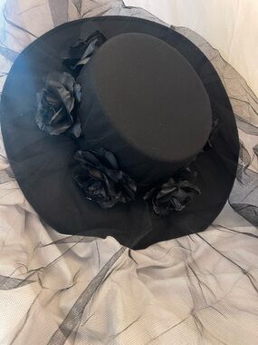 Source Unknown Black Wide-Brim Floral Trim Hat